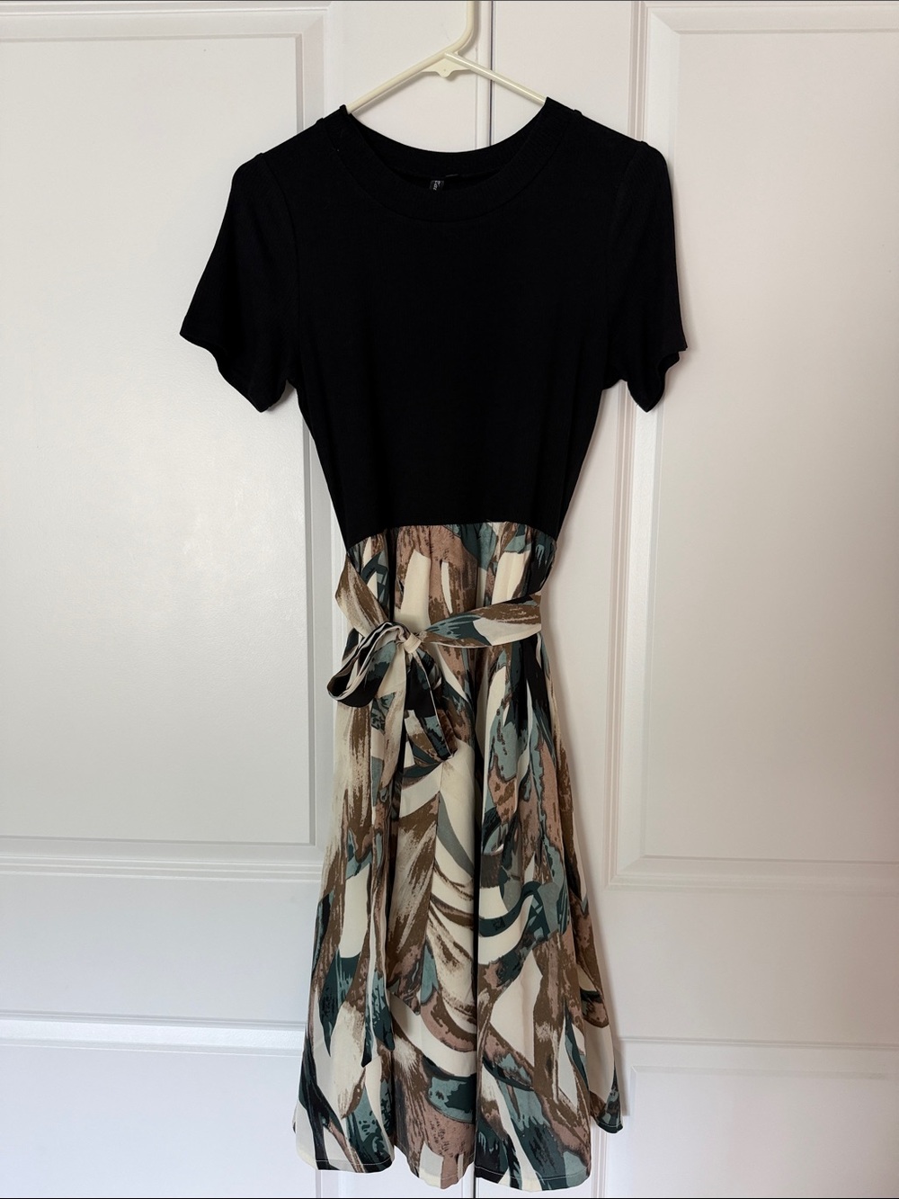 Black & Multicolor Printed Tie-Waist Mini Dress